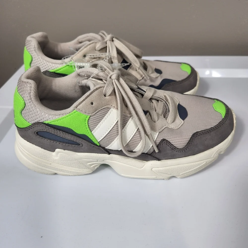 Adidas Yung-96 NWT Solar Green Men's Running/Walking Sneakers US Size 6, 2018